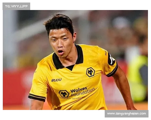 黄喜灿今夏或离开狼队 两家俱乐部已展开接洽 黄喜灿今夏或离开狼队 两家俱乐部已展开接洽